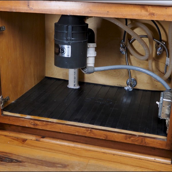 https://www.killarneymetals.com/11068-superlarge_default/under-sink-rubber-mat-34-l-x-22-w-x-025-h---natural-rubber.jpg