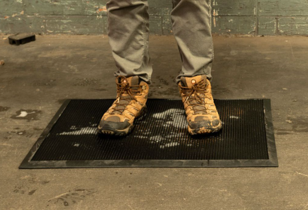 Sanitizing Floor Mat
